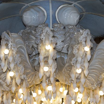 47_Lustre-méduse-de-C_A_Roux_M_Dagnino